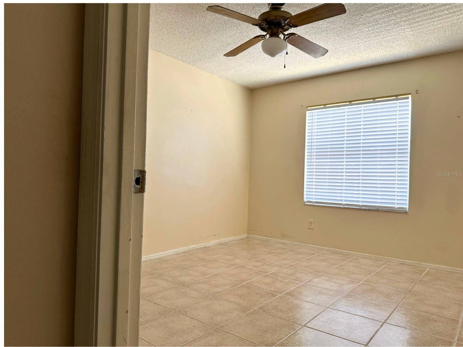 Image 11 of 14 For 4240 Pershing Pointe Place 7