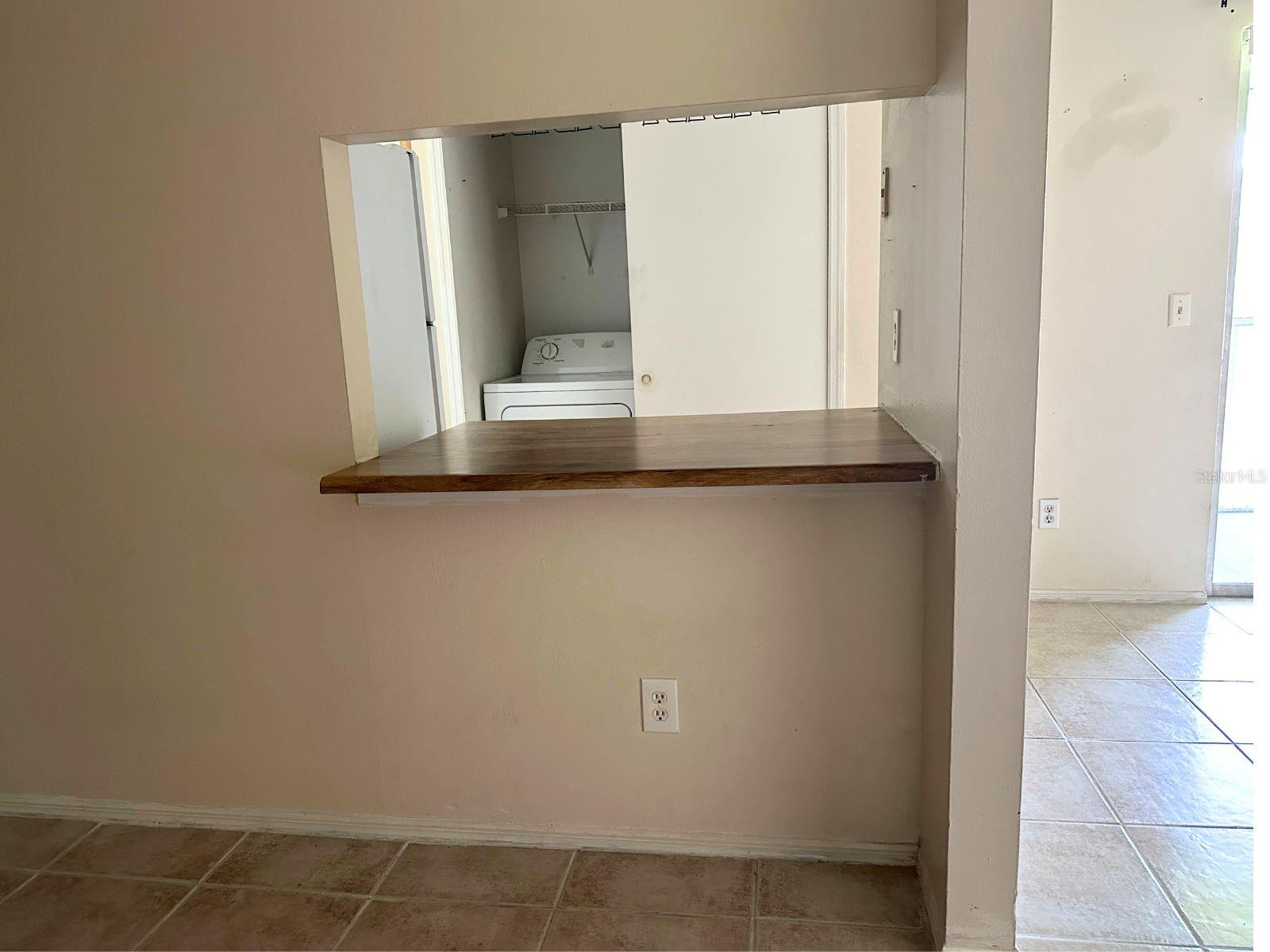 Image 8 of 14 For 4240 Pershing Pointe Place 7
