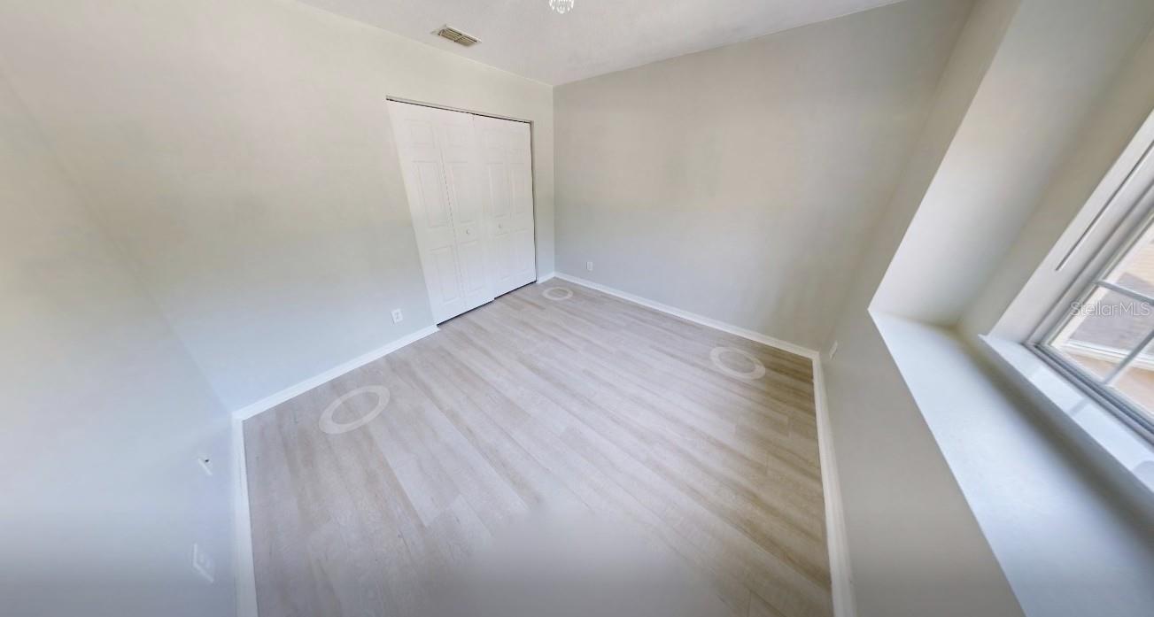 Image 18 of 23 For 10919 Kensington Park Avenue