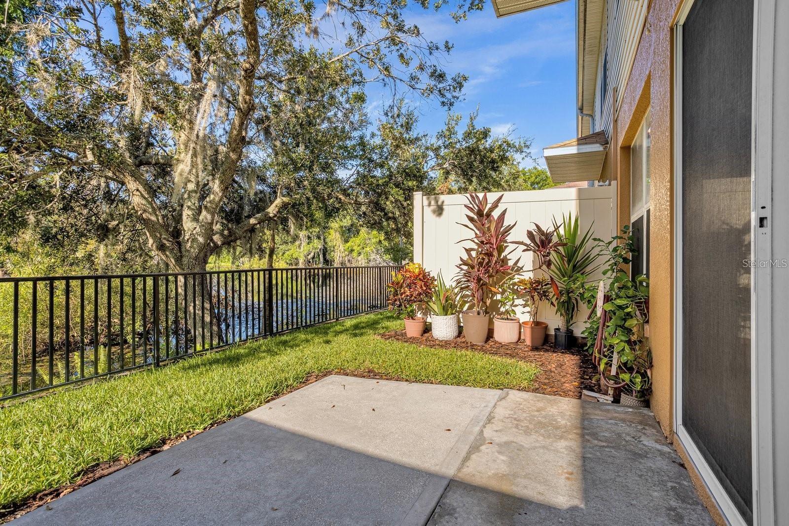 Image 9 of 11 For 10919 Kensington Park Avenue