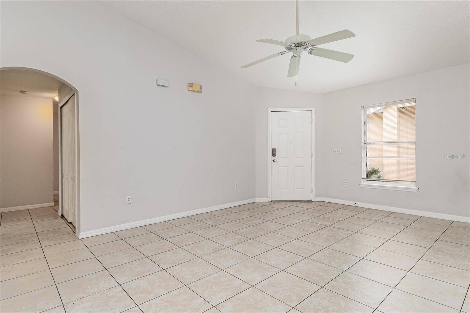 Image 6 of 24 For 1940 Royal Ridge Drive