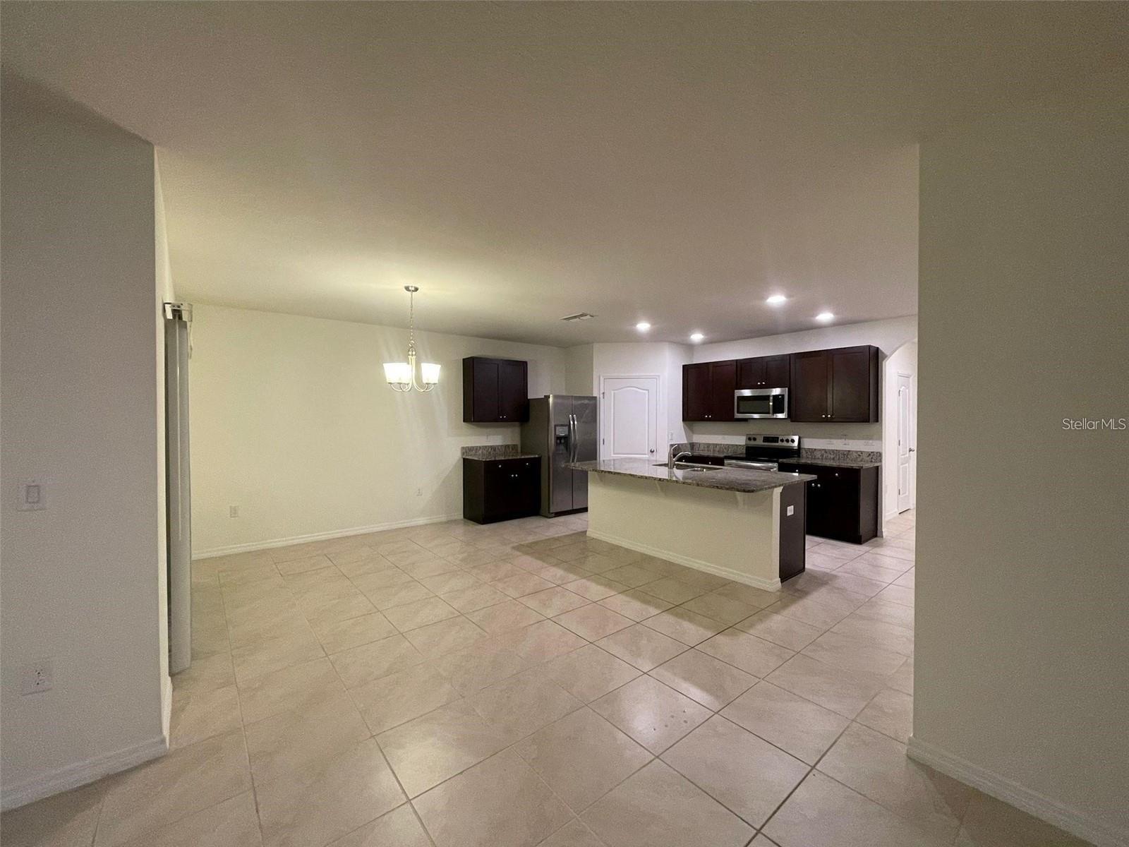 Image 4 of 14 For 3132 Country Club Circle