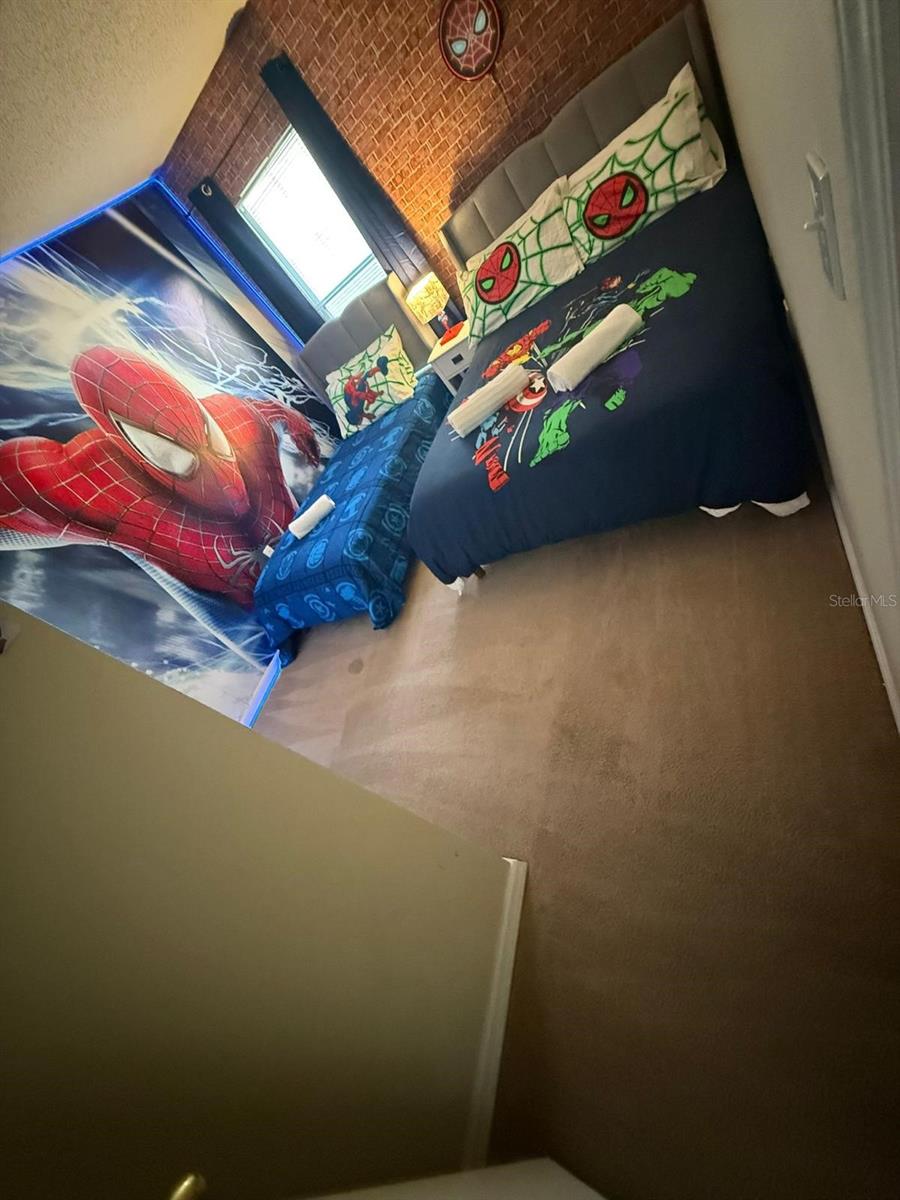 Image 30 of 42 For 334 Grosvenor Loop