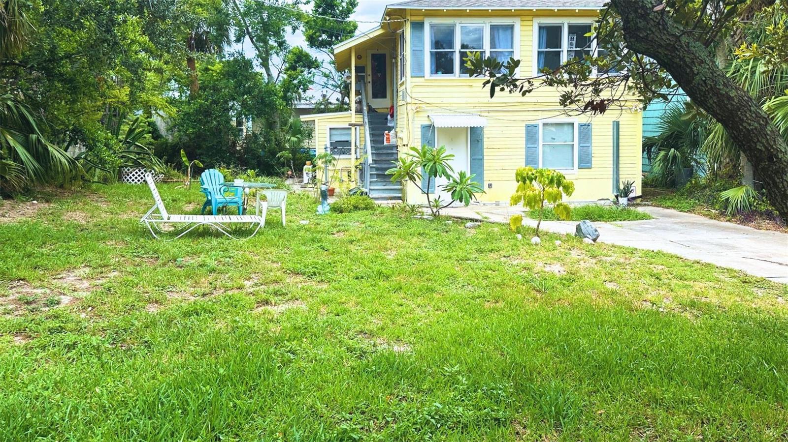 Image 10 of 11 For 407 Poinsettia Road 1