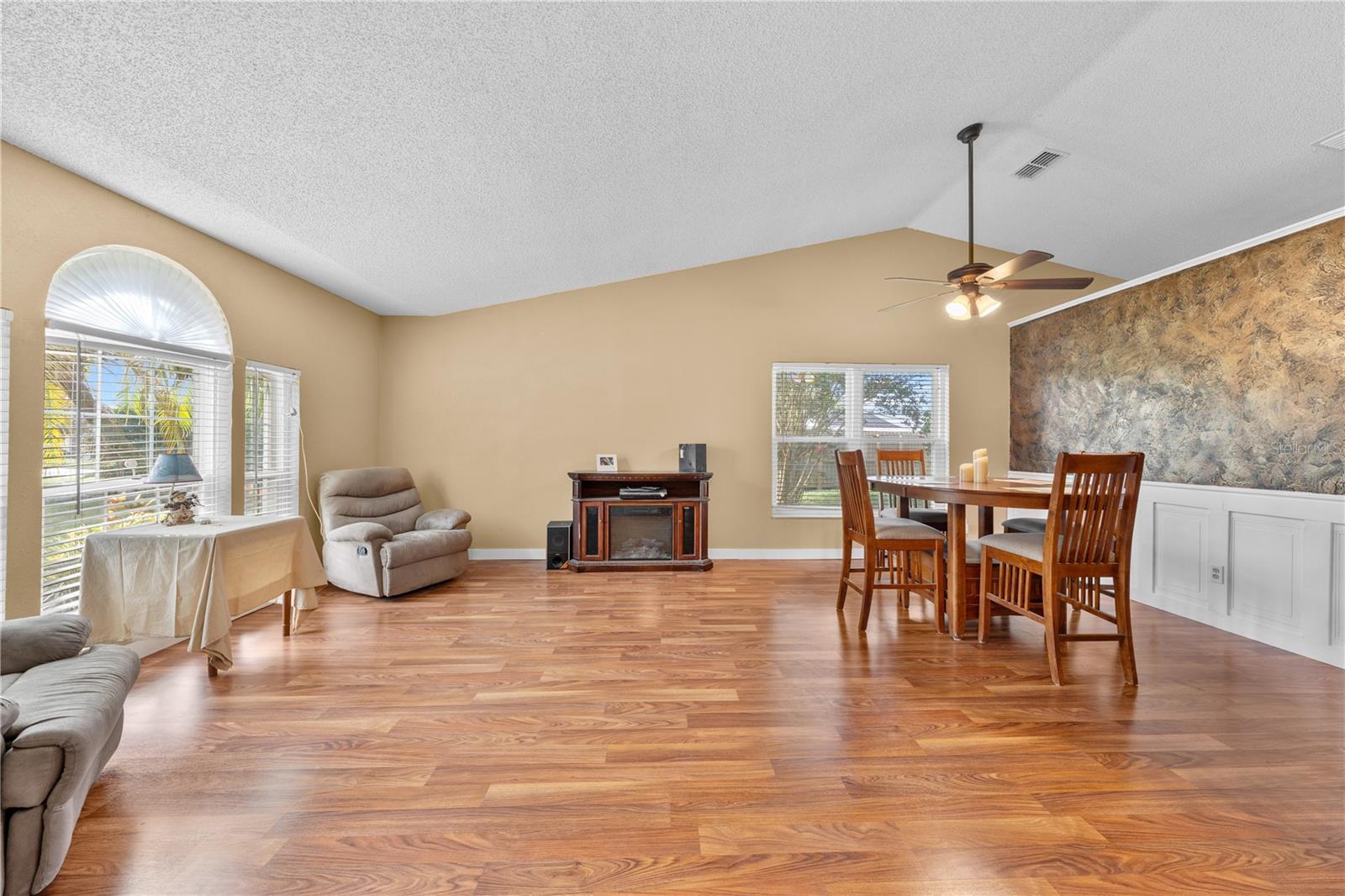 Image 10 of 57 For 11908 Allamanda Court