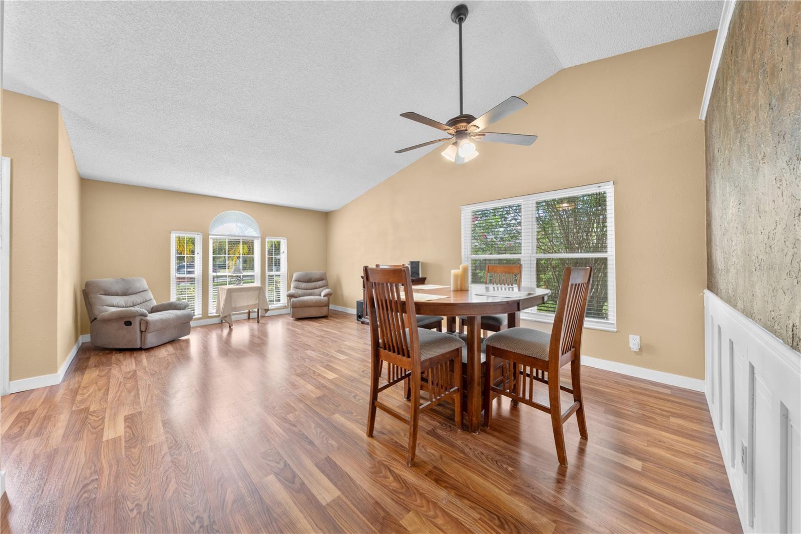 Image 13 of 57 For 11908 Allamanda Court