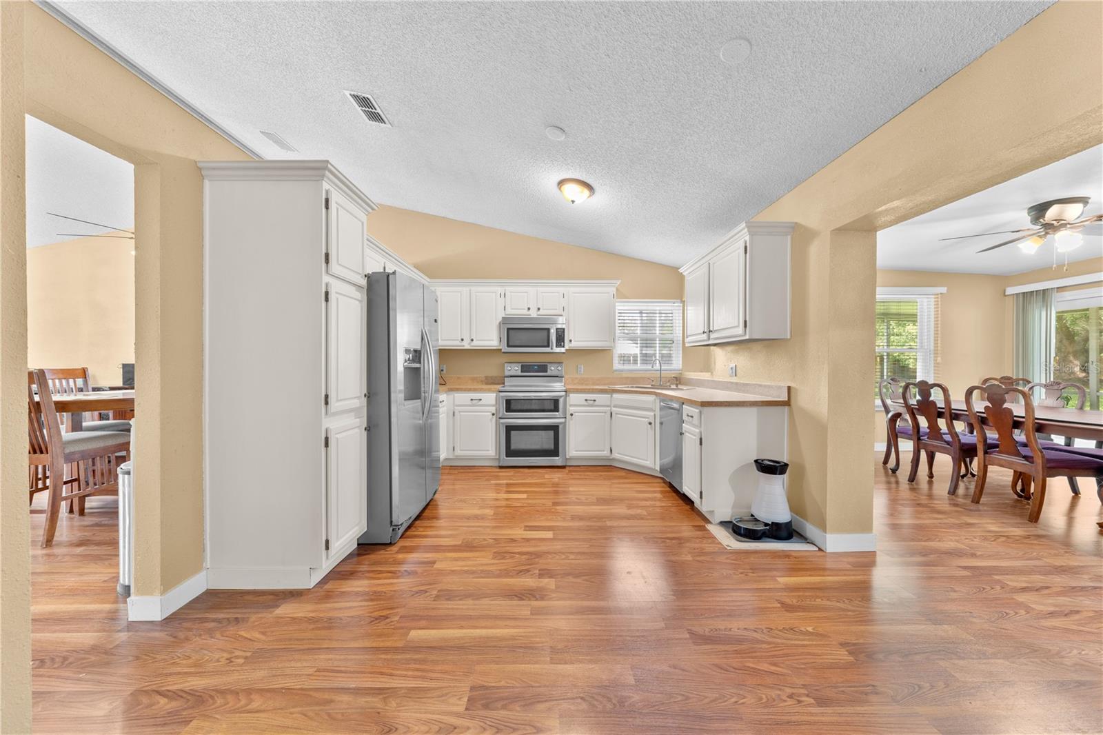 Image 14 of 57 For 11908 Allamanda Court