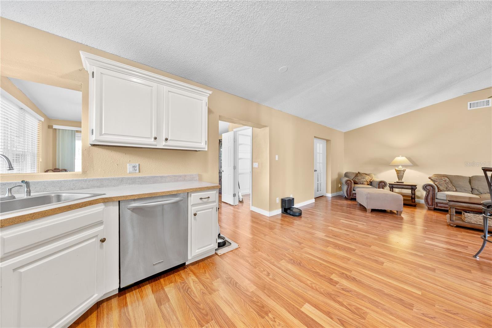 Image 15 of 57 For 11908 Allamanda Court