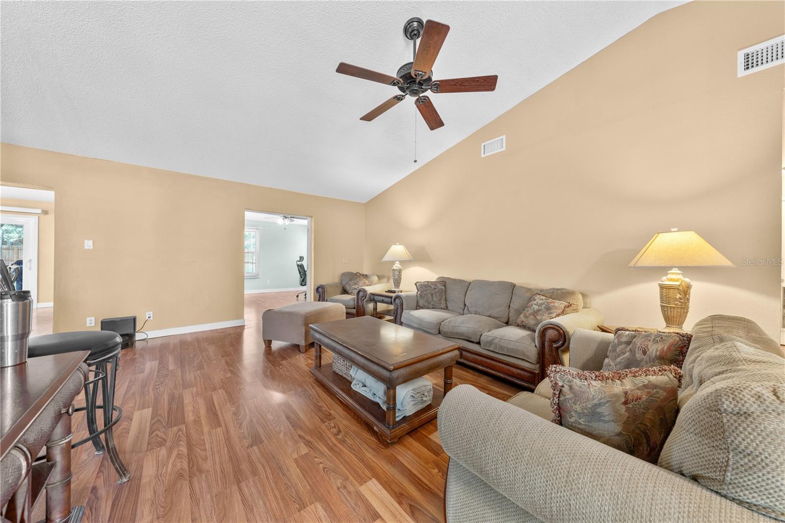 Image 21 of 57 For 11908 Allamanda Court
