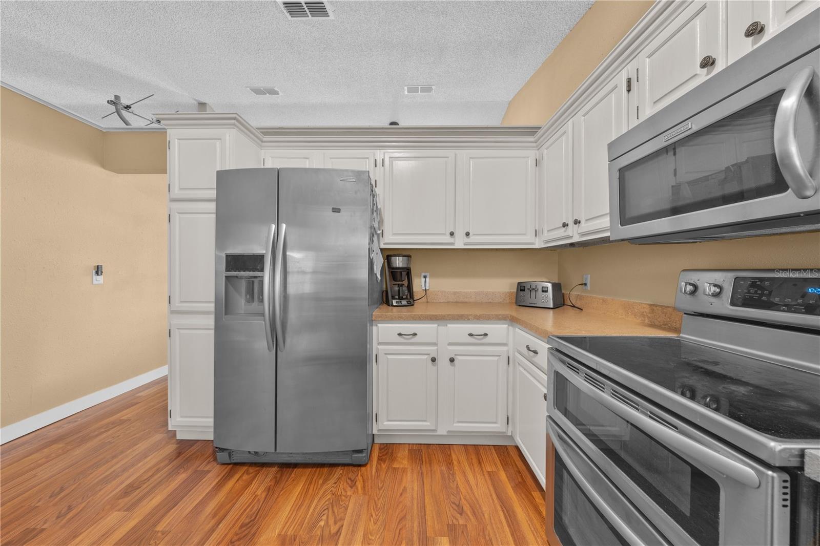 Image 24 of 57 For 11908 Allamanda Court