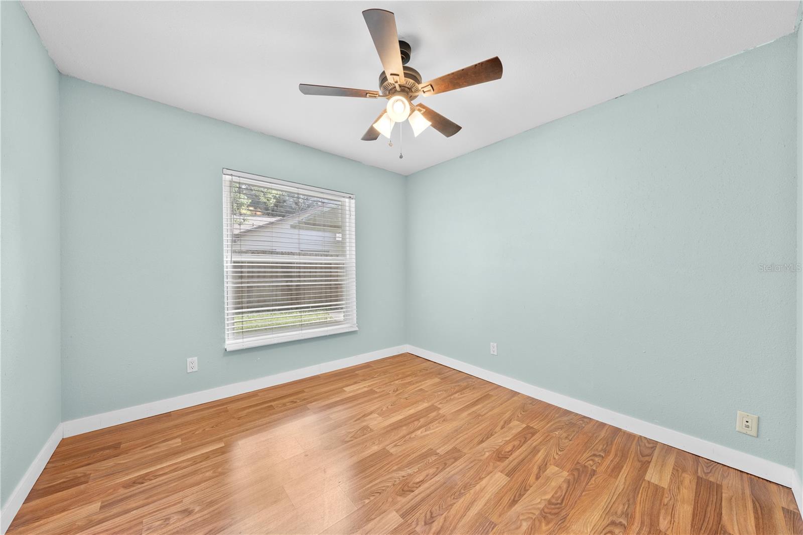 Image 27 of 57 For 11908 Allamanda Court