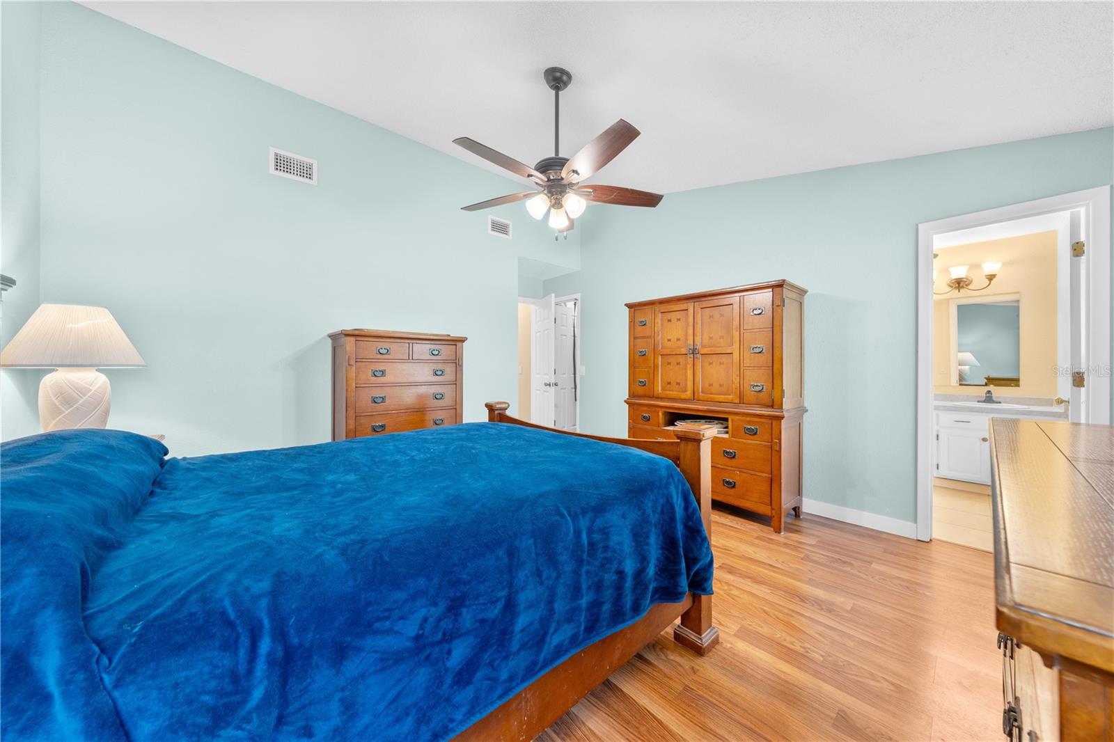 Image 30 of 57 For 11908 Allamanda Court