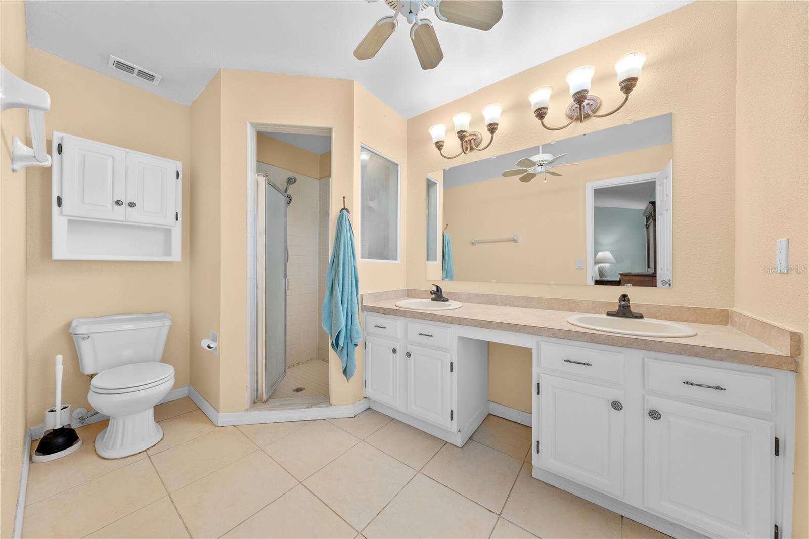 Image 31 of 57 For 11908 Allamanda Court