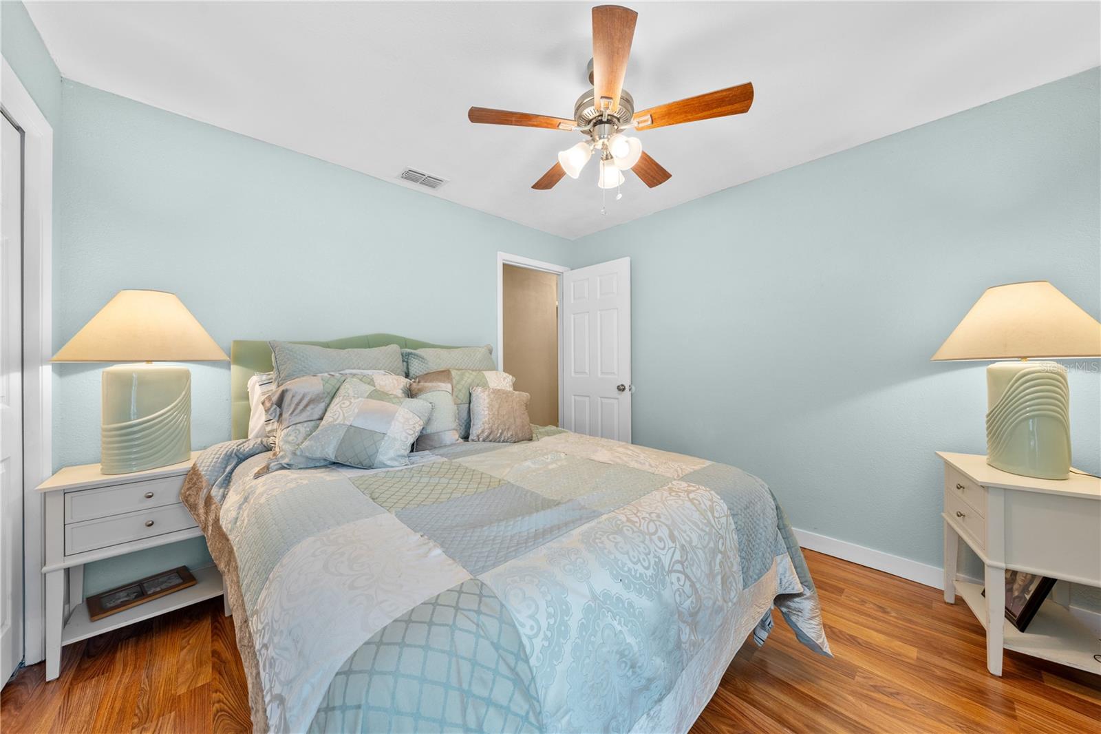 Image 35 of 57 For 11908 Allamanda Court