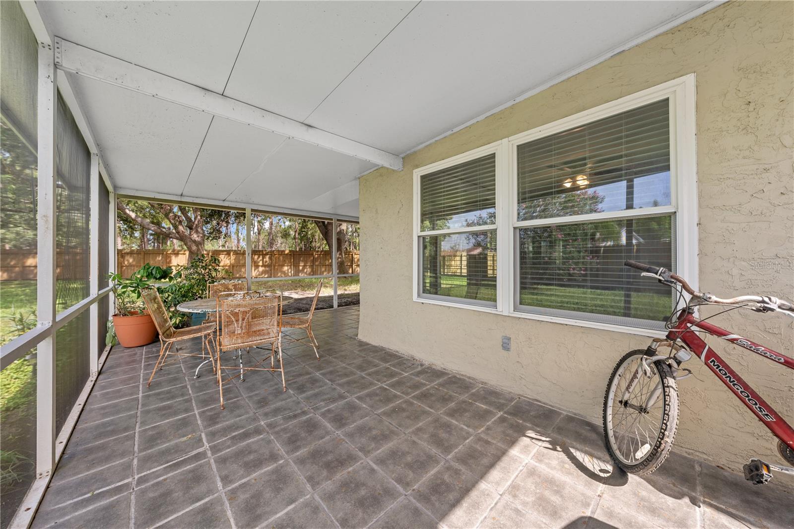 Image 41 of 57 For 11908 Allamanda Court