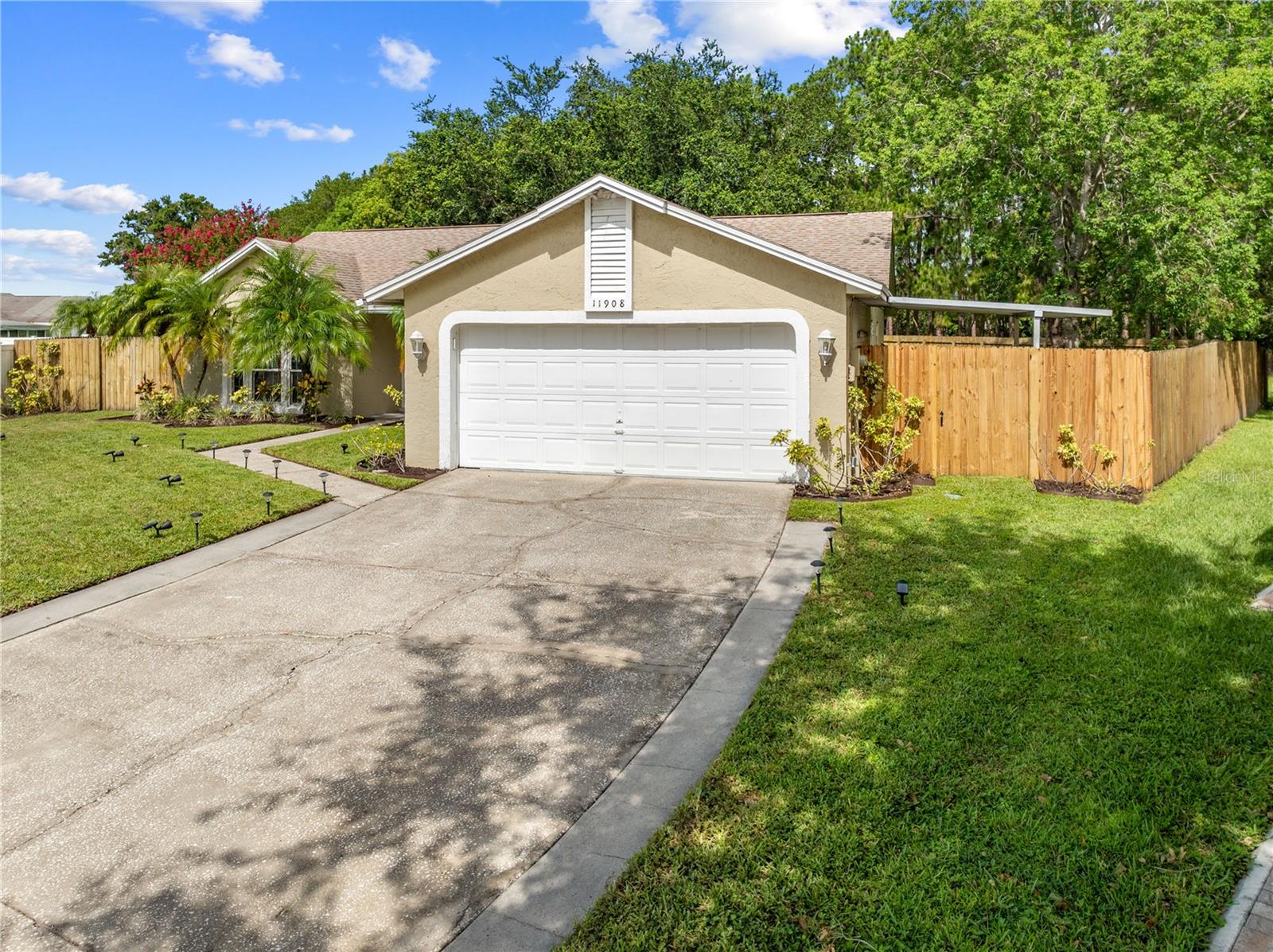 Image 50 of 57 For 11908 Allamanda Court