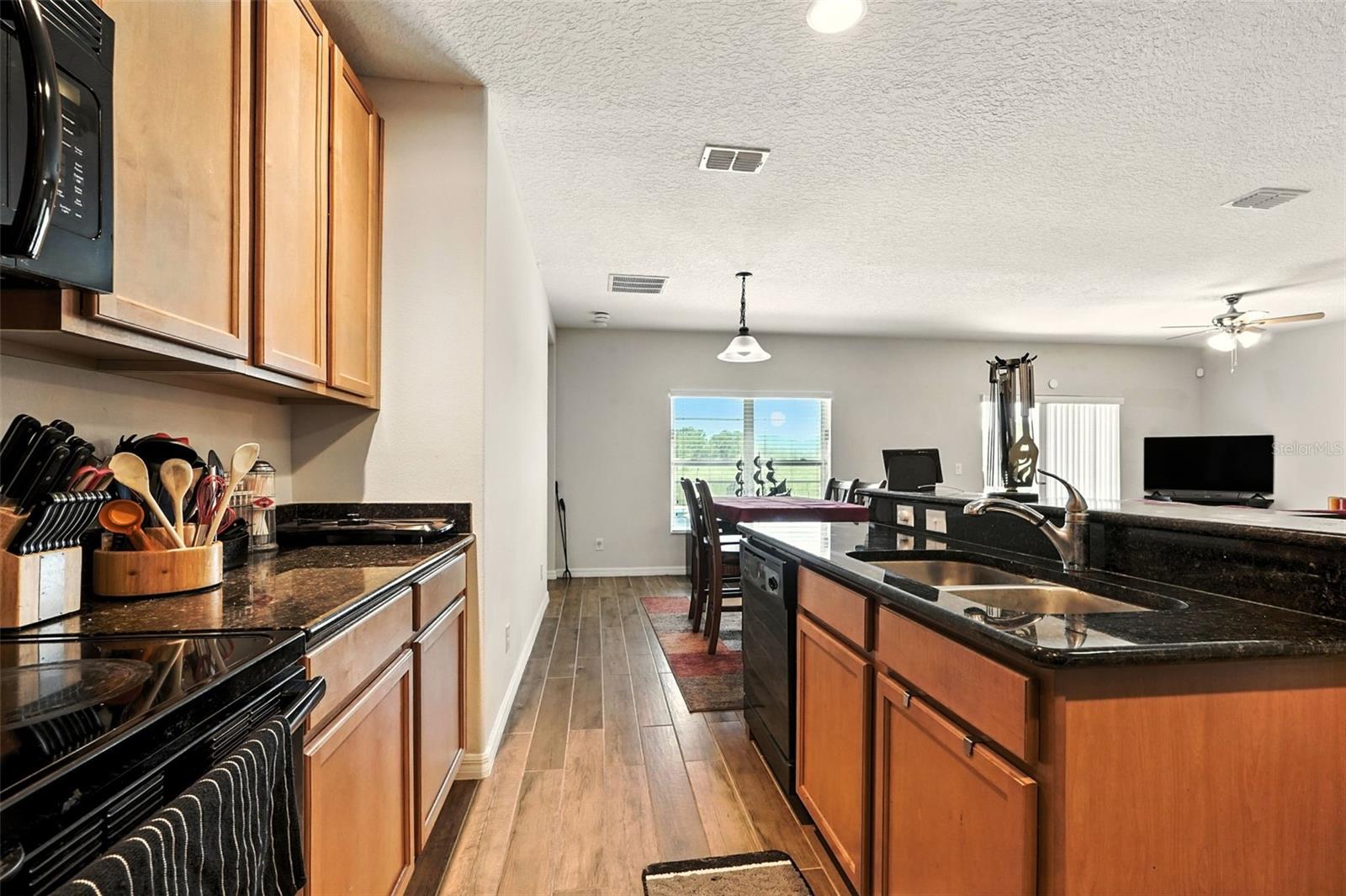 Image 13 of 36 For 301 Sierra Way