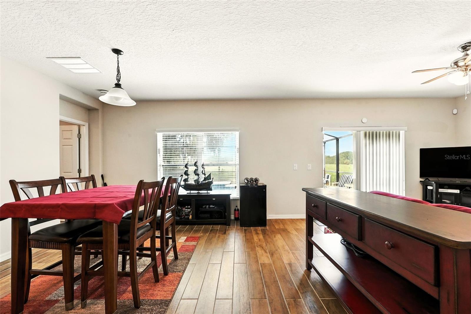 Image 16 of 36 For 301 Sierra Way