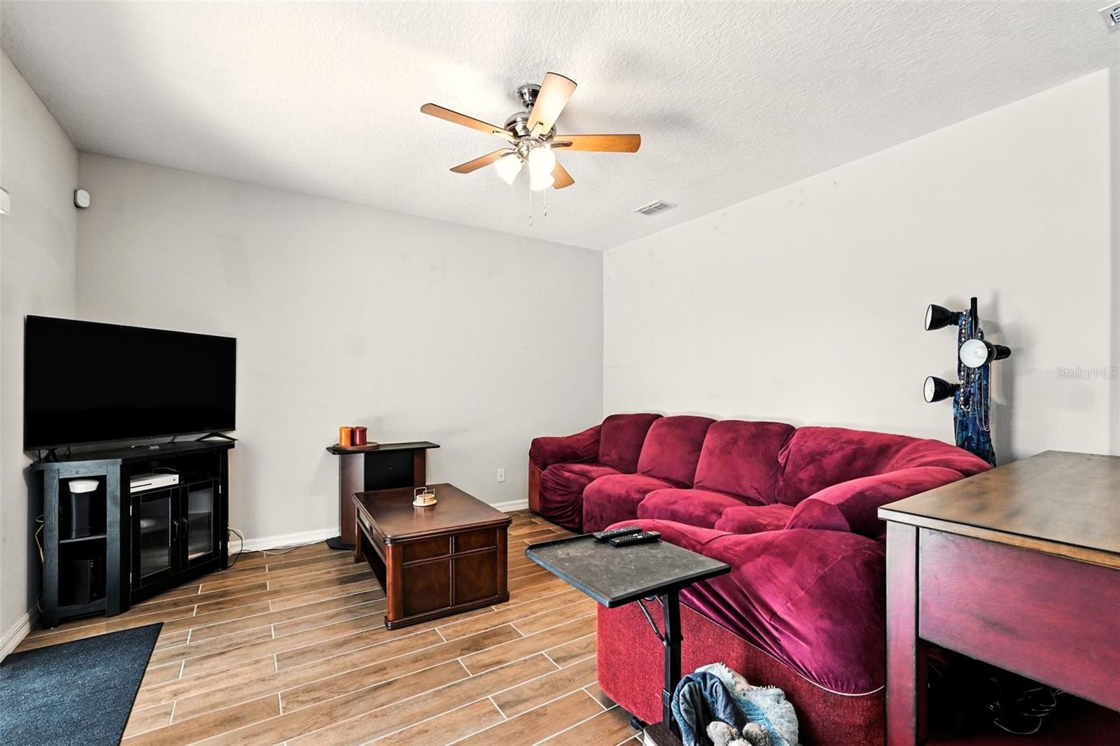Image 18 of 36 For 301 Sierra Way