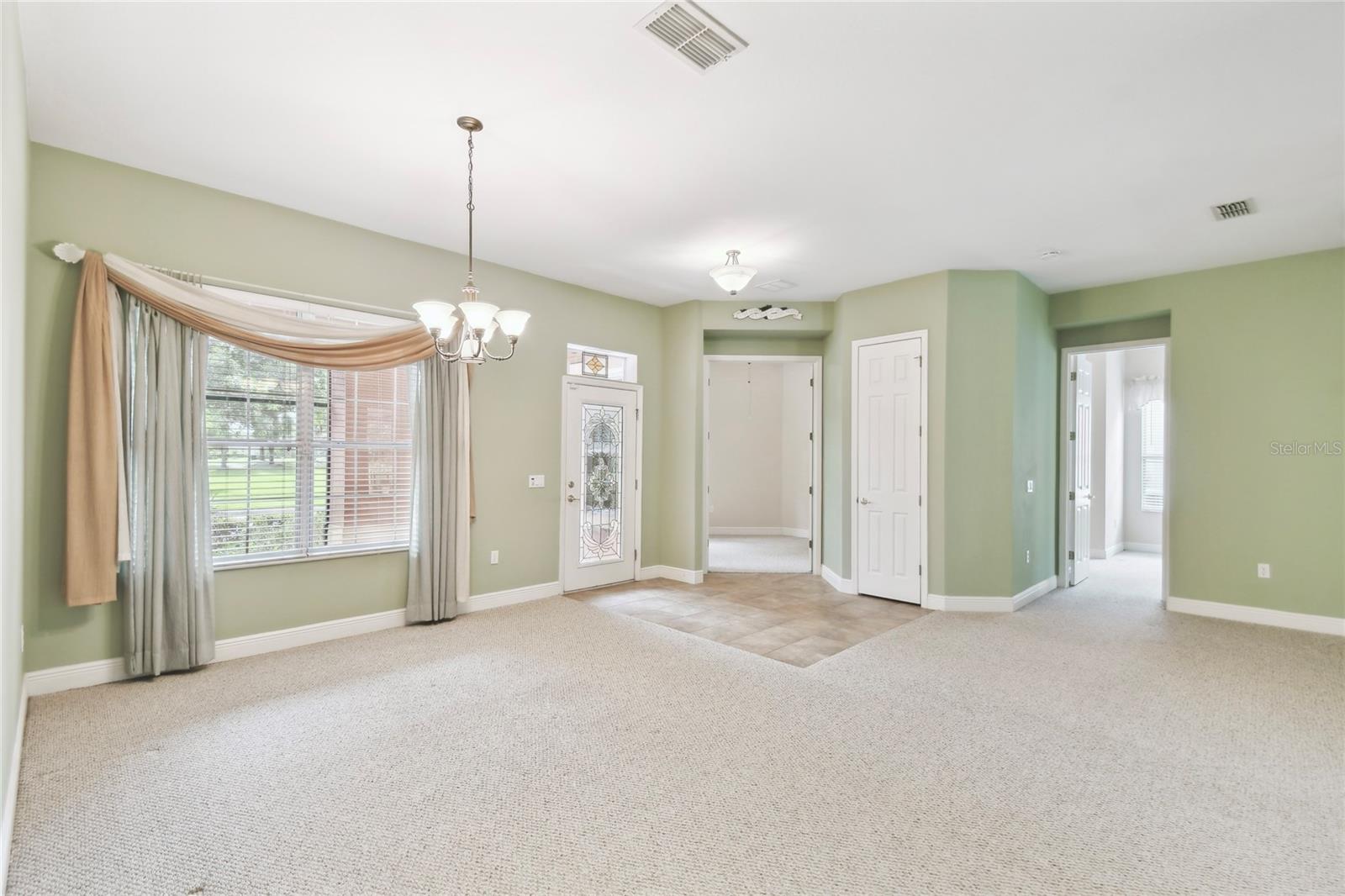 Image 11 of 95 For 521 Milano Rd