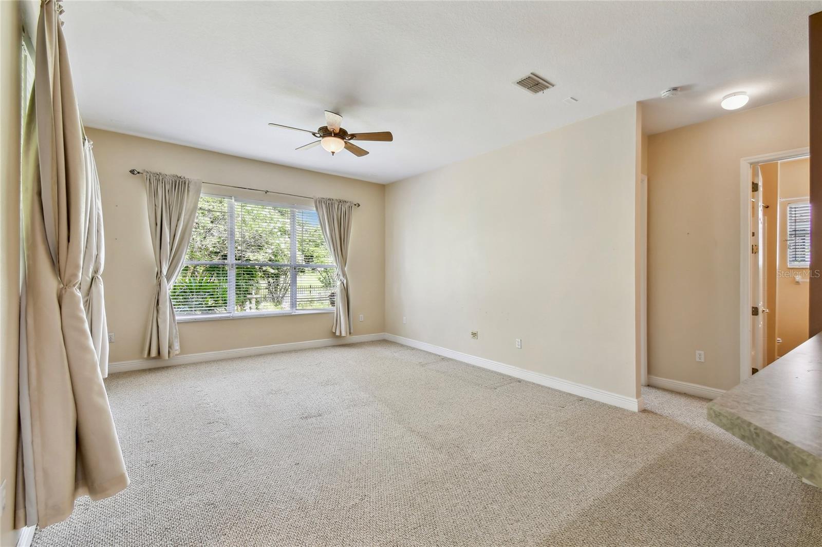 Image 33 of 95 For 521 Milano Rd