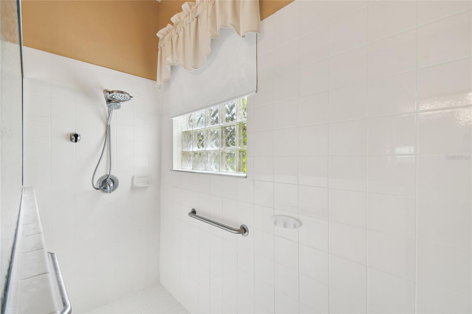 Image 48 of 95 For 521 Milano Rd