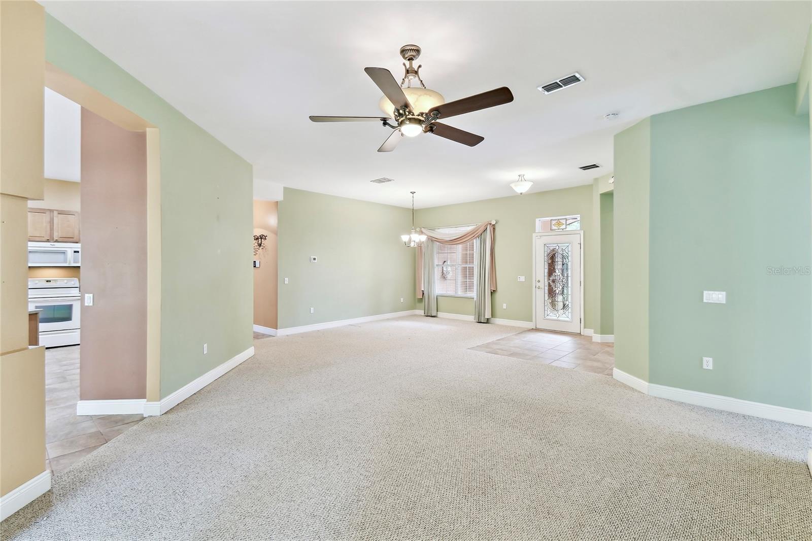 Image 9 of 95 For 521 Milano Rd