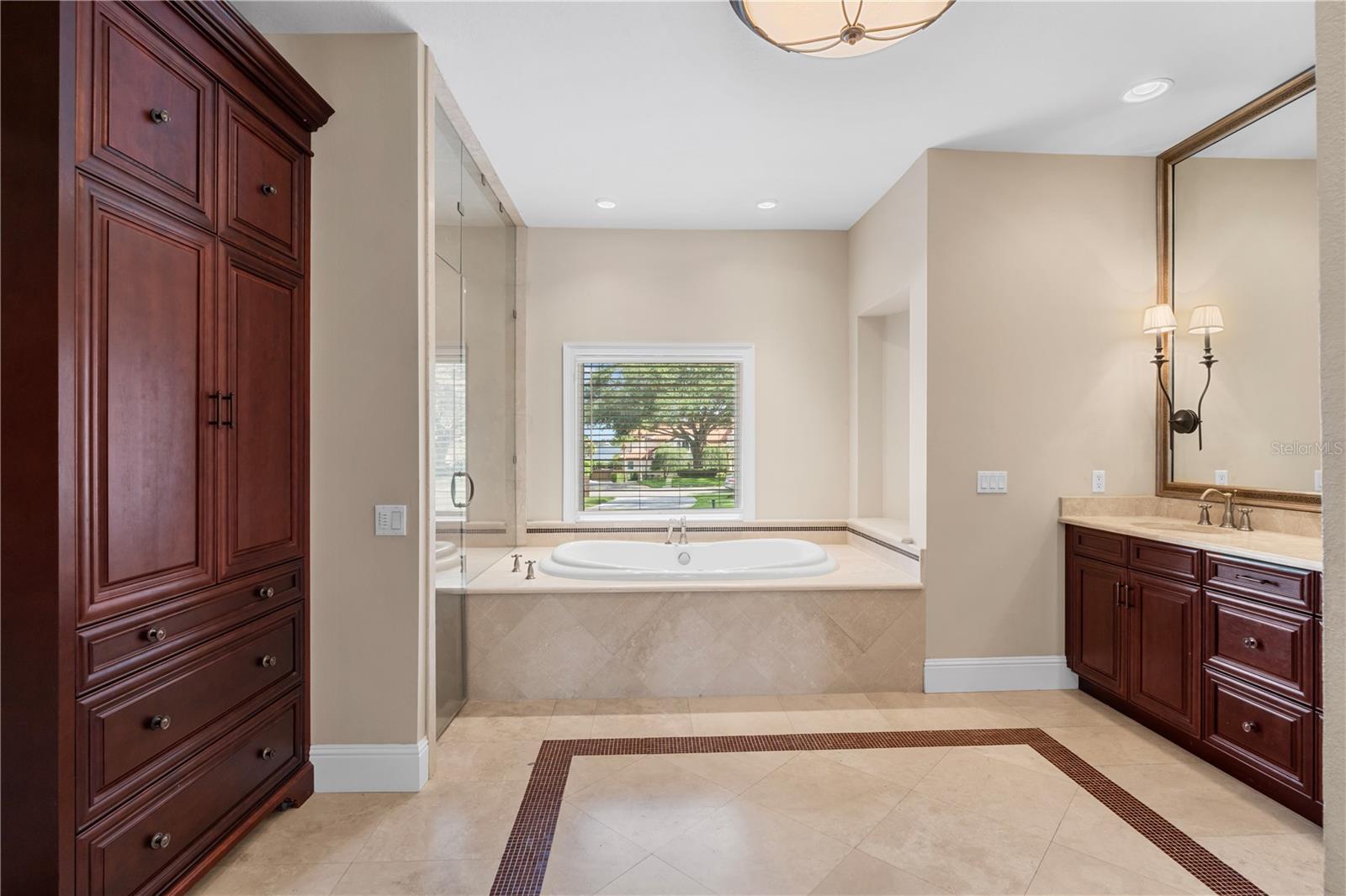 Image 23 of 35 For 10506 Down Lakeview Circle