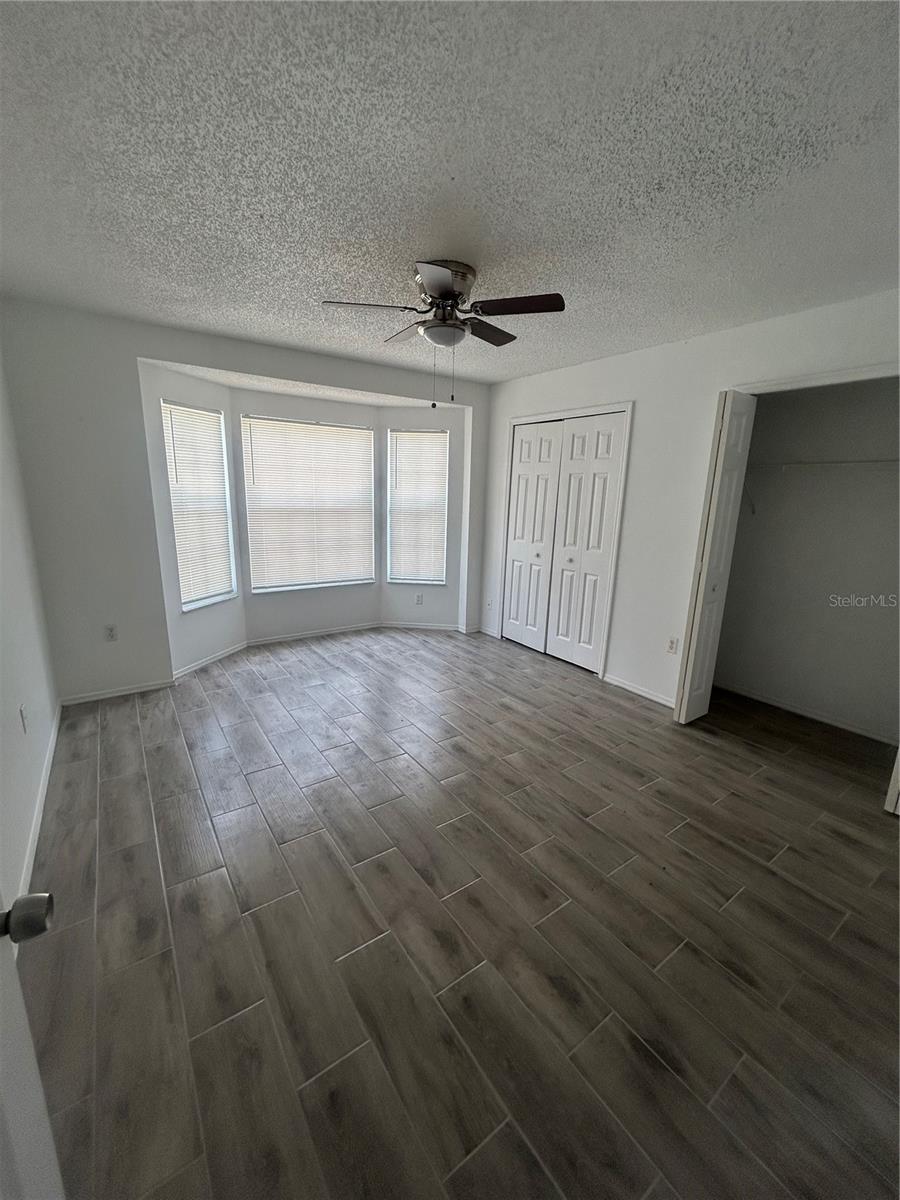 Image 3 of 9 For 1147 Vista Palma Way
