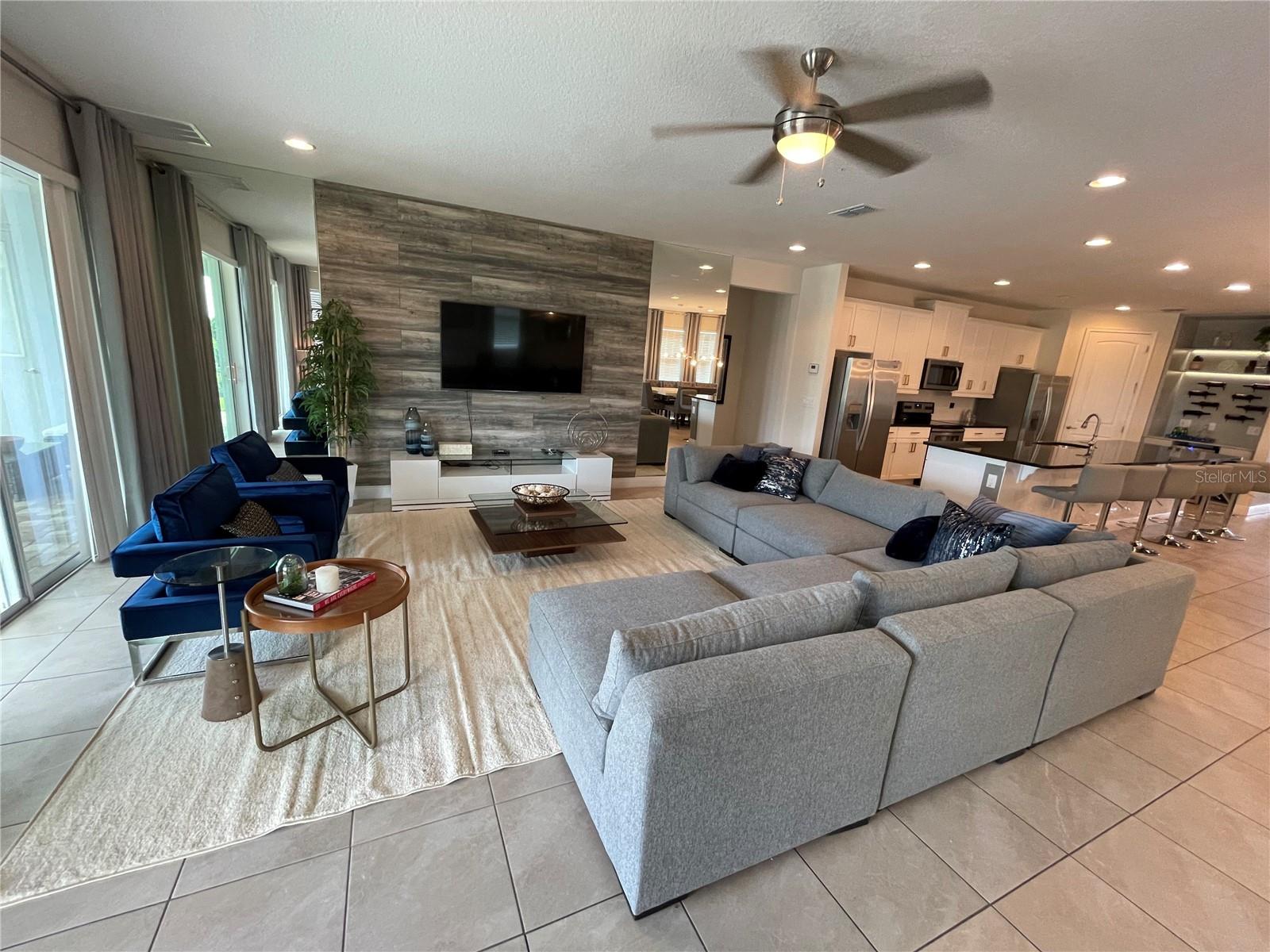 Image 3 of 22 For 7696 Fairfax Drive