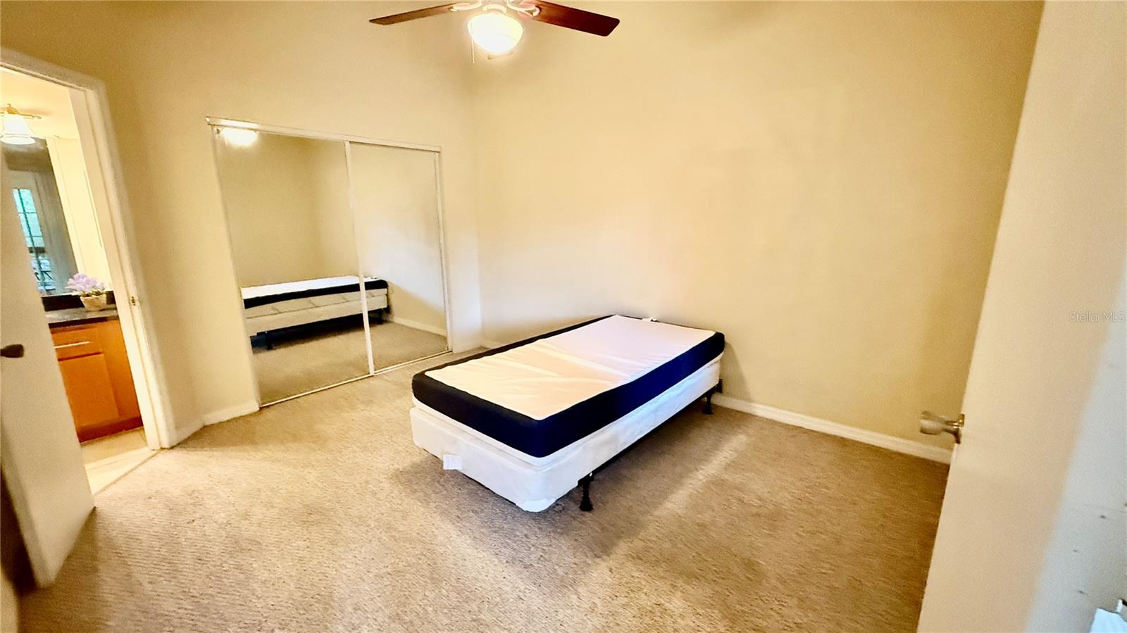 Image 17 of 20 For 441 Fountainhead Circle 274
