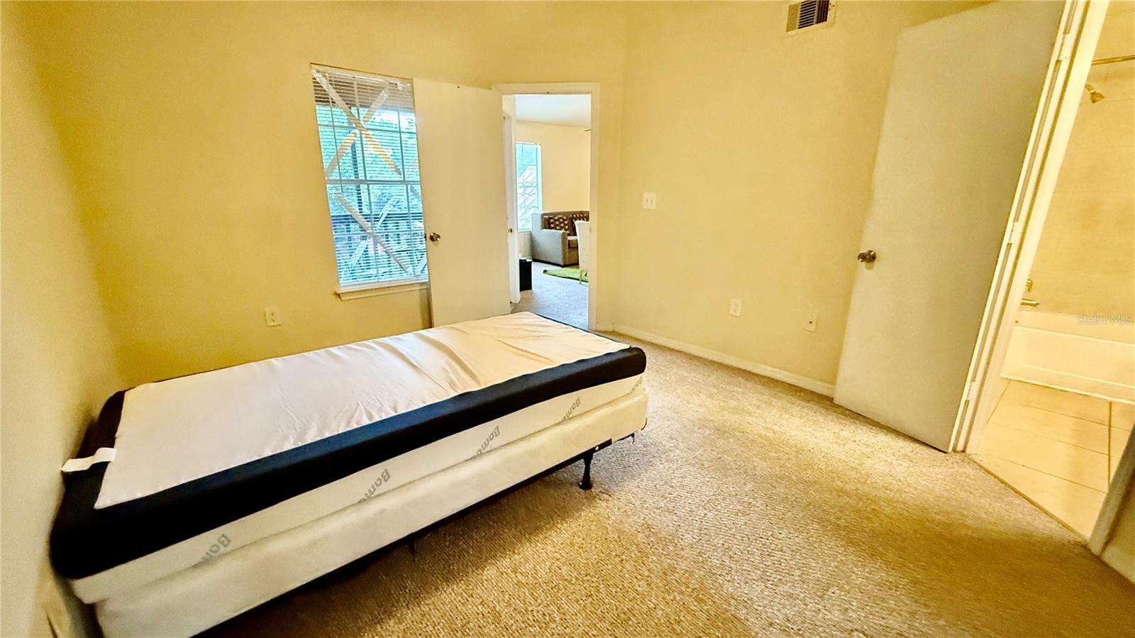 Image 18 of 20 For 441 Fountainhead Circle 274