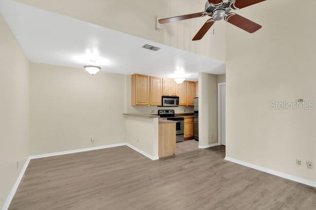 Image 6 of 32 For 6004 Westgate Drive 301
