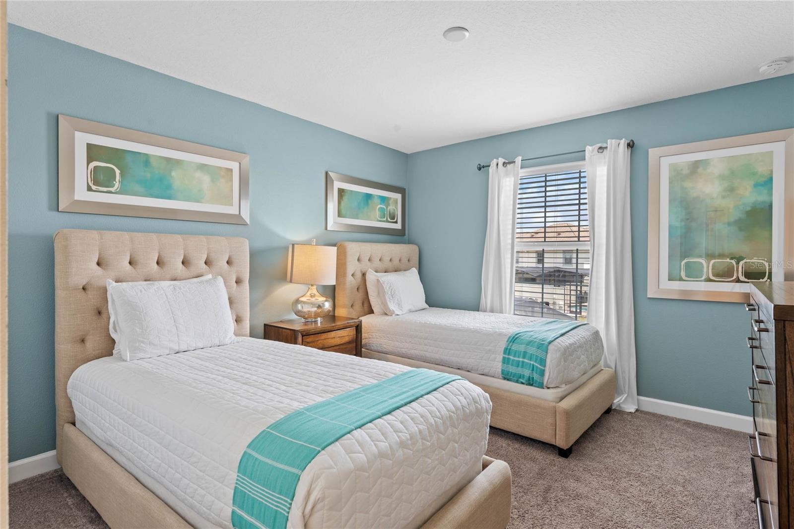 Image 6 of 30 For 4840 Romeo Circle