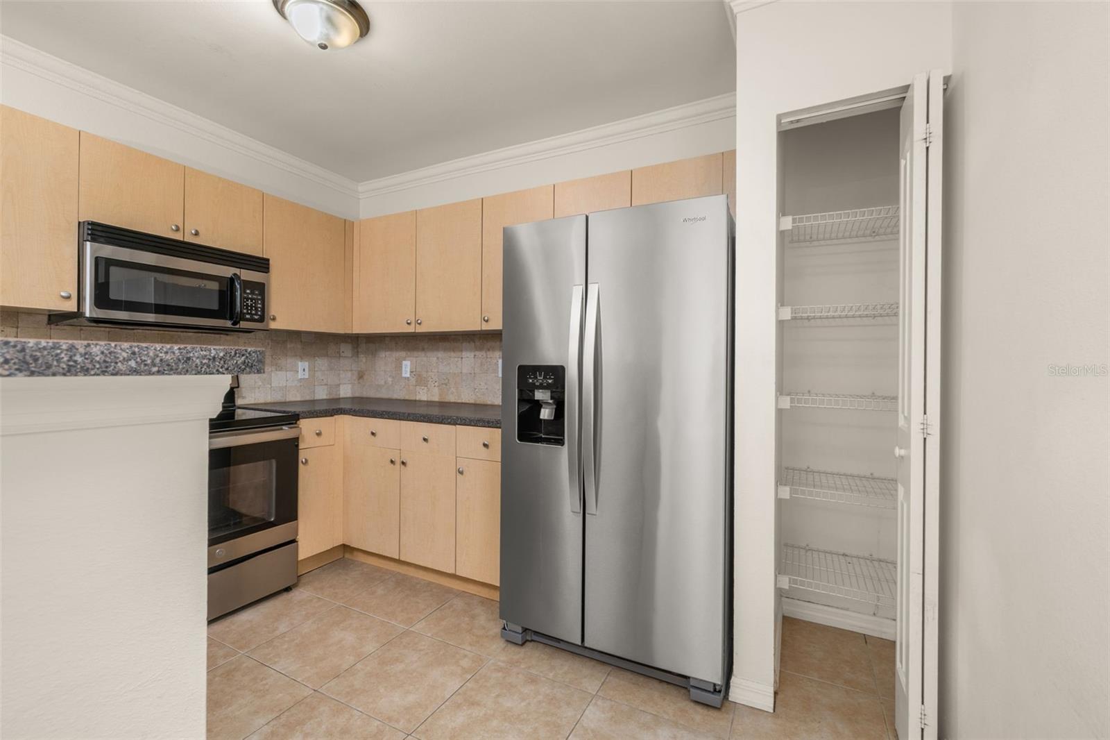 Image 10 of 55 For 1042 Waterside Drive