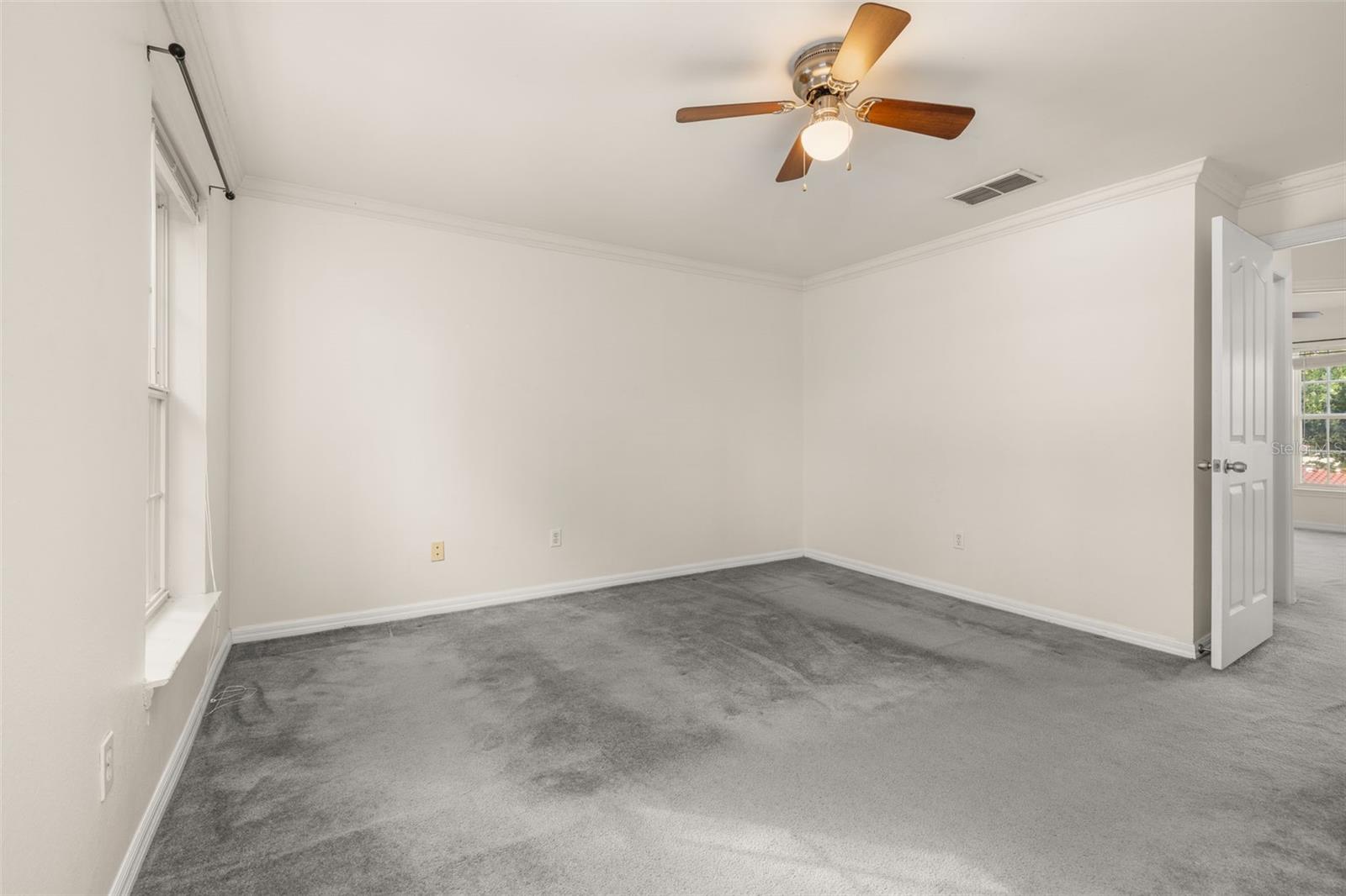 Image 16 of 55 For 1042 Waterside Drive