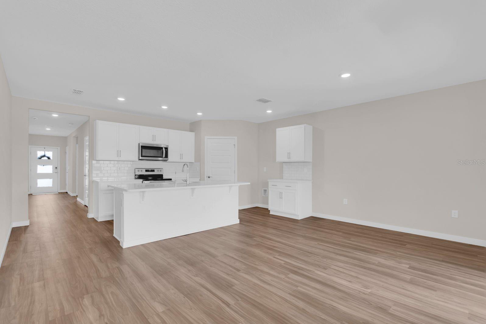 Image 2 of 21 For 401 Chayne Place