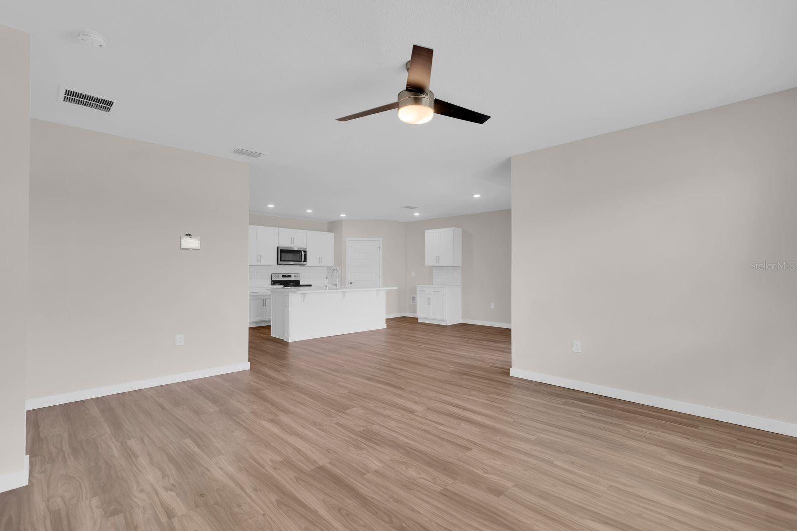 Image 3 of 21 For 401 Chayne Place