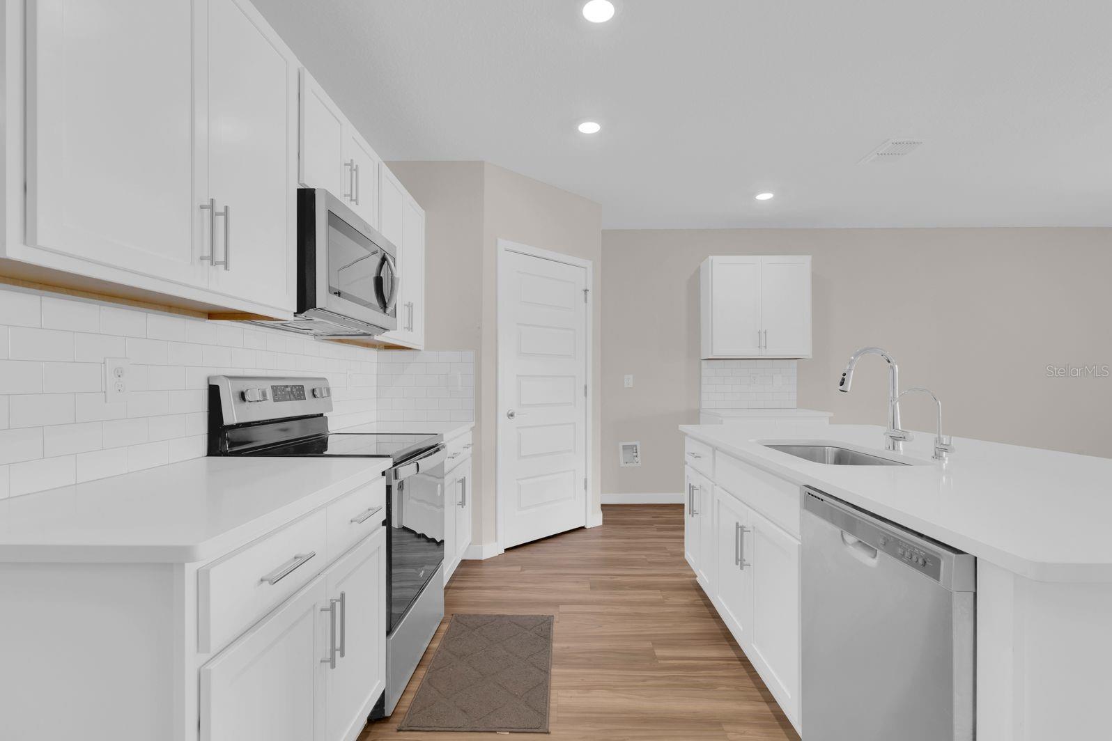 Image 6 of 21 For 401 Chayne Place