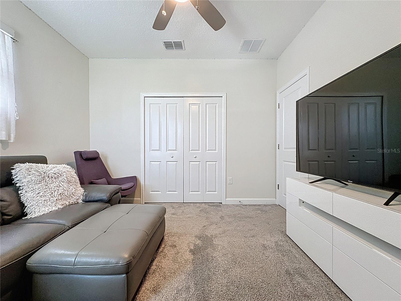 Image 31 of 42 For 1249 Royal St George Boulevard