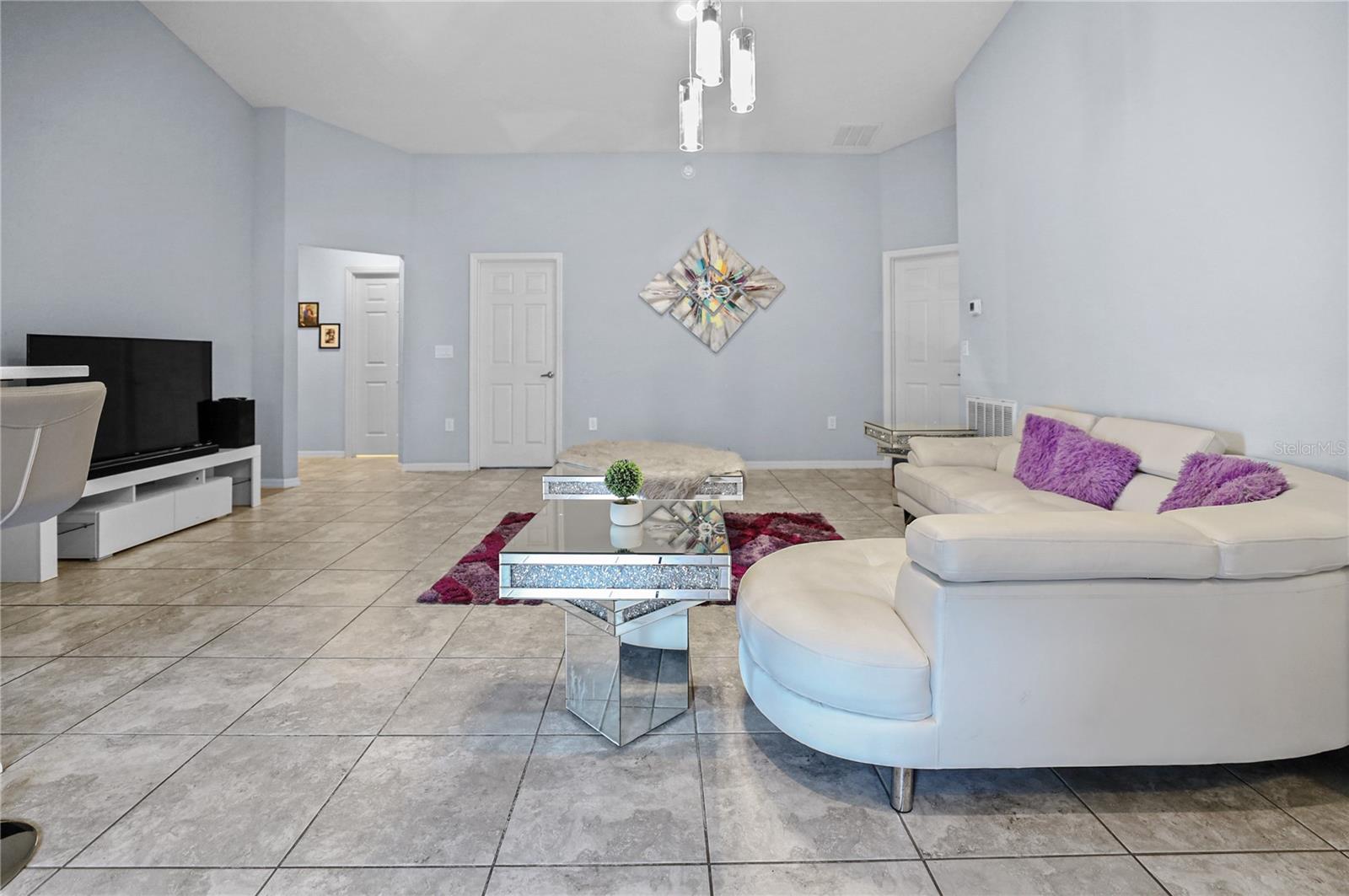 Image 4 of 16 For 211 Foxtail Loop