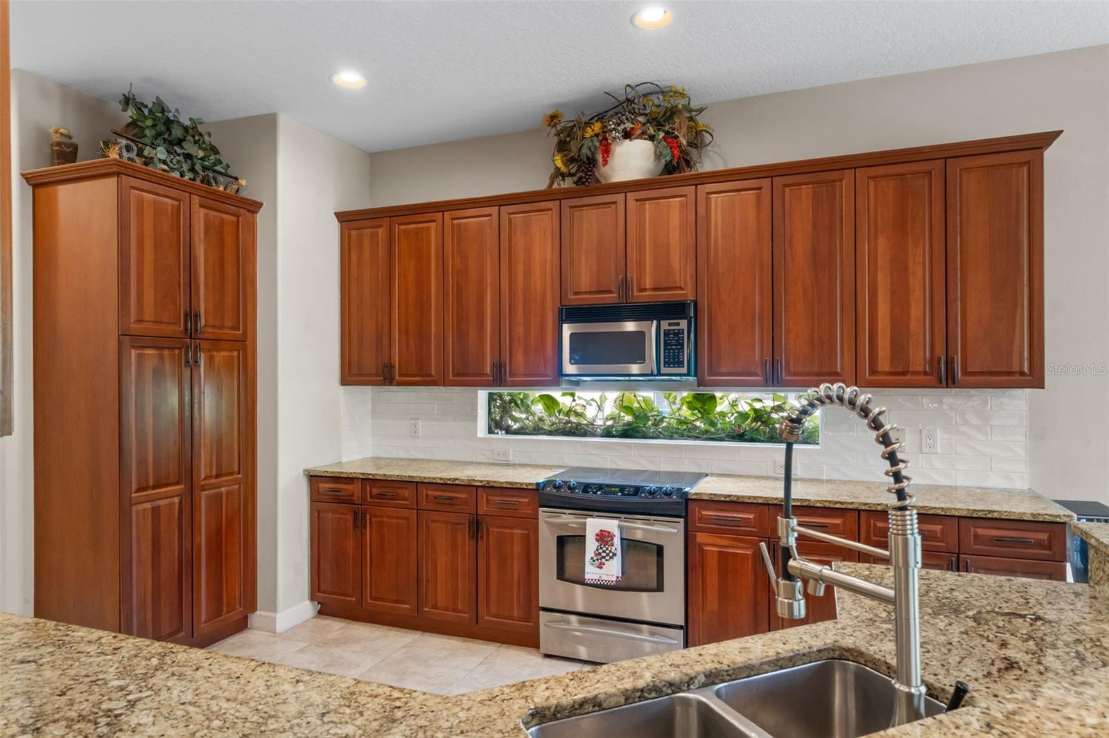 Image 6 of 90 For 1656 Whitney Isles Drive