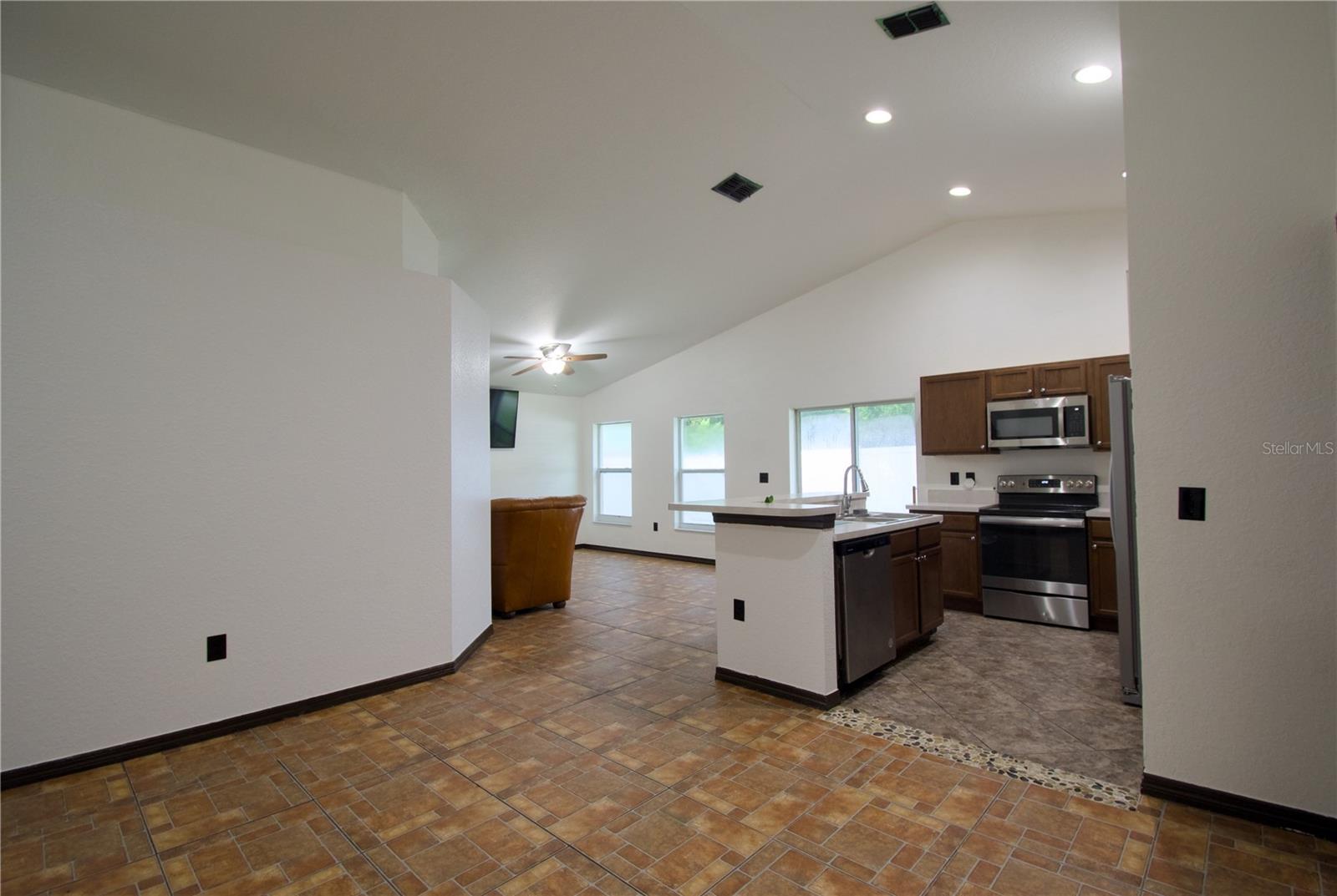 Image 4 of 26 For 1821 Wallace Manor Lane