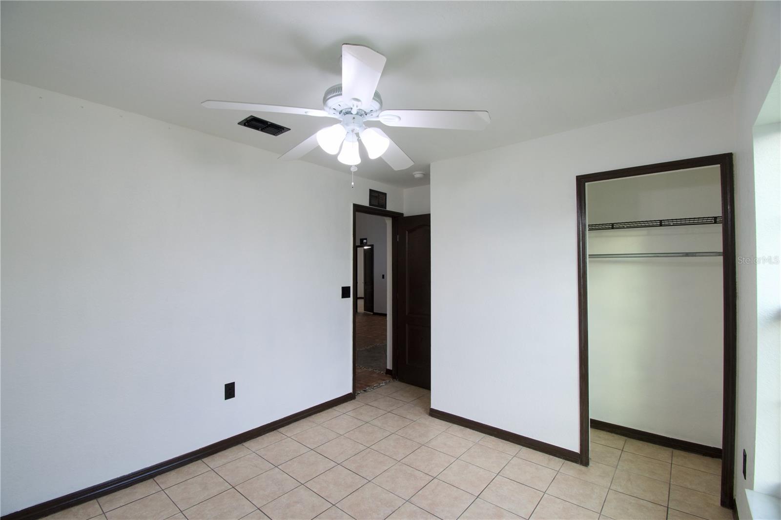Image 9 of 26 For 1821 Wallace Manor Lane
