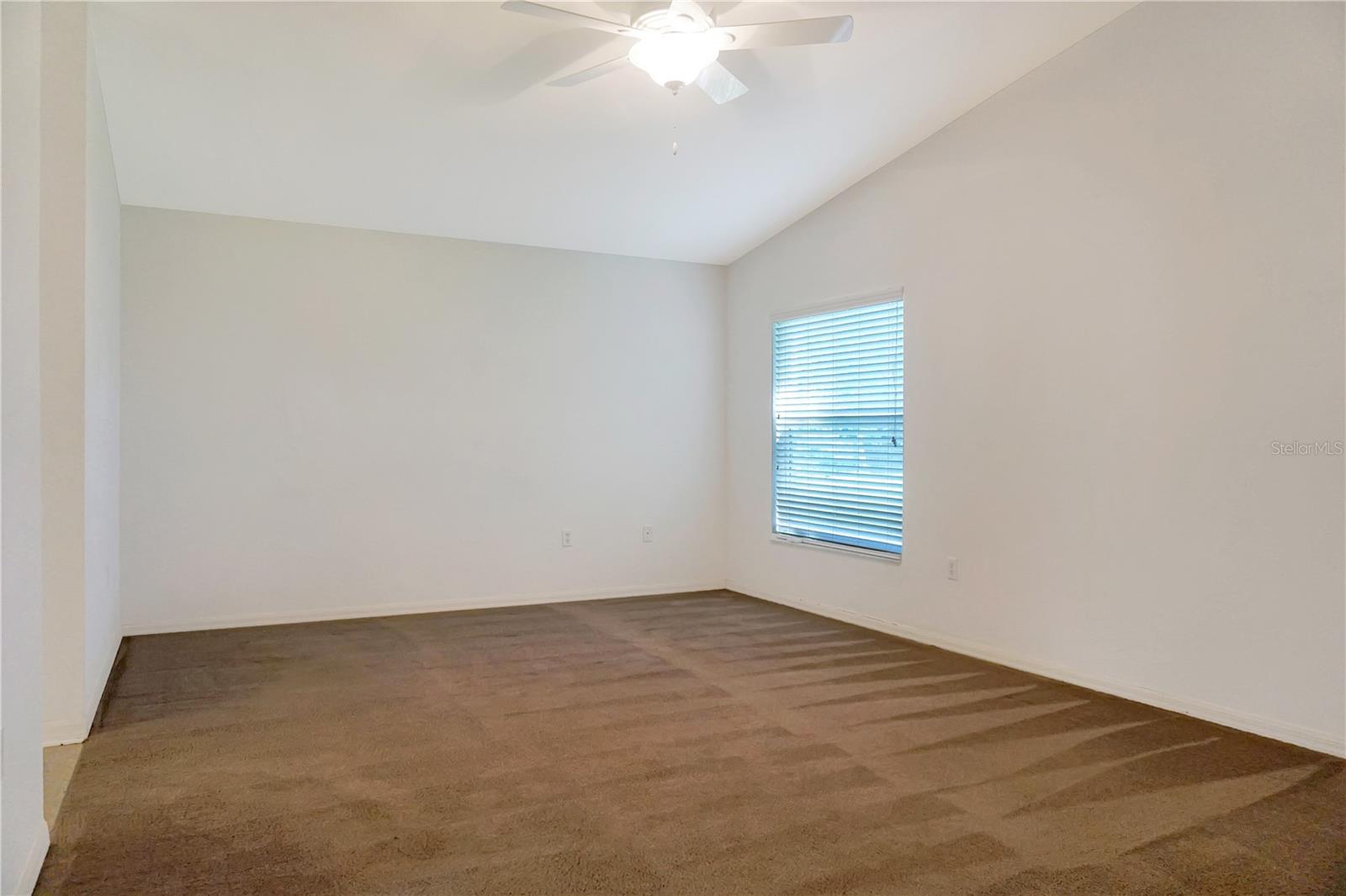 Image 11 of 18 For 258 Kings Pond Avenue