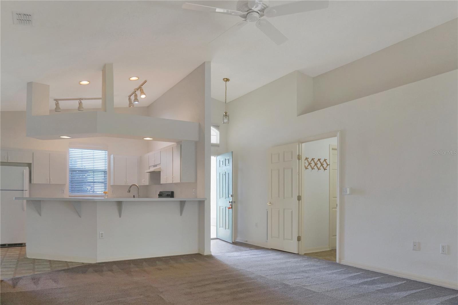 Image 4 of 18 For 258 Kings Pond Avenue
