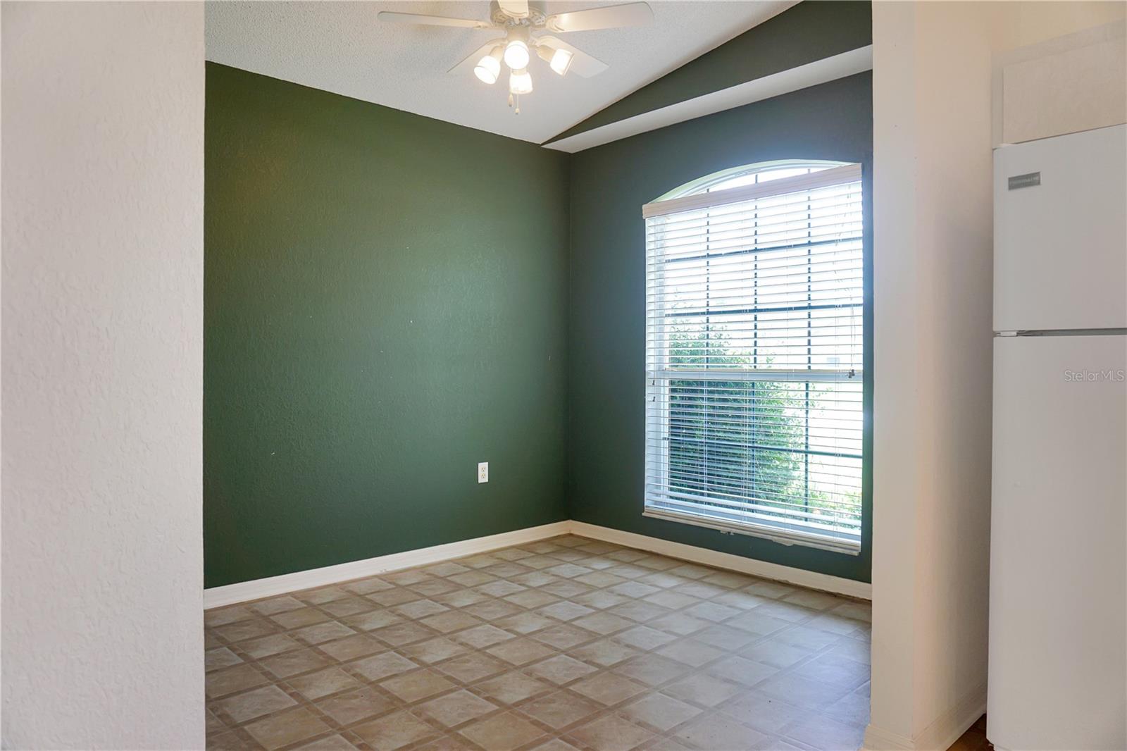 Image 6 of 18 For 258 Kings Pond Avenue