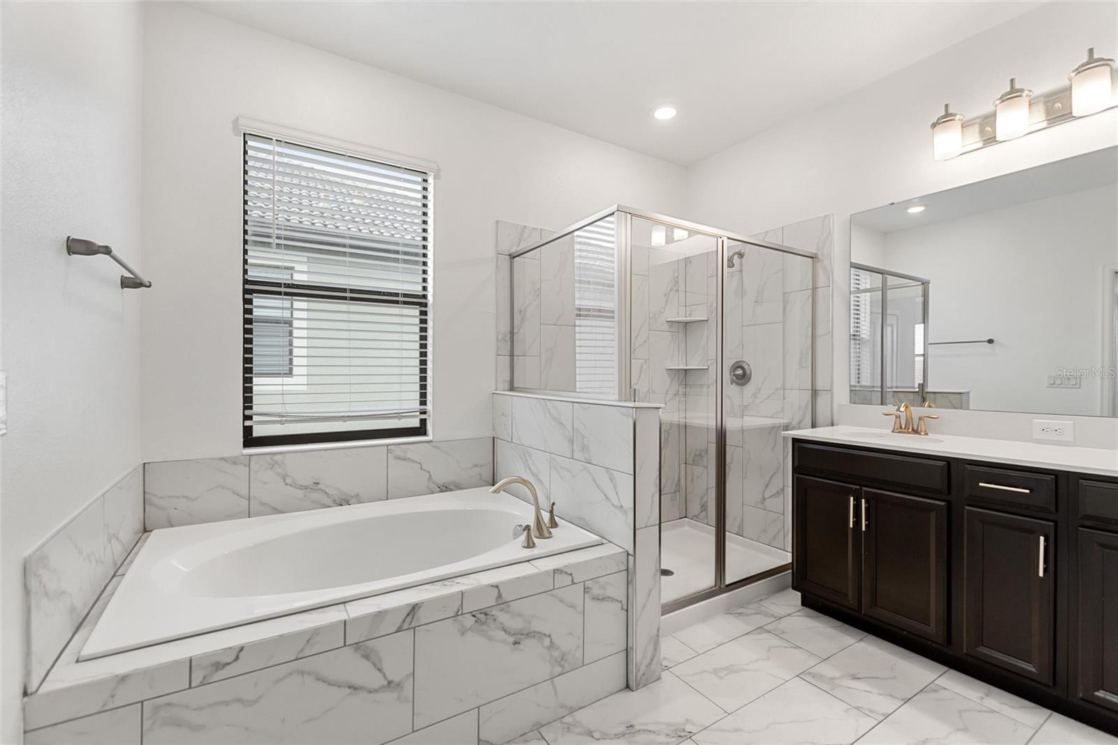 Image 23 of 76 For 1457 Mickelson Ct