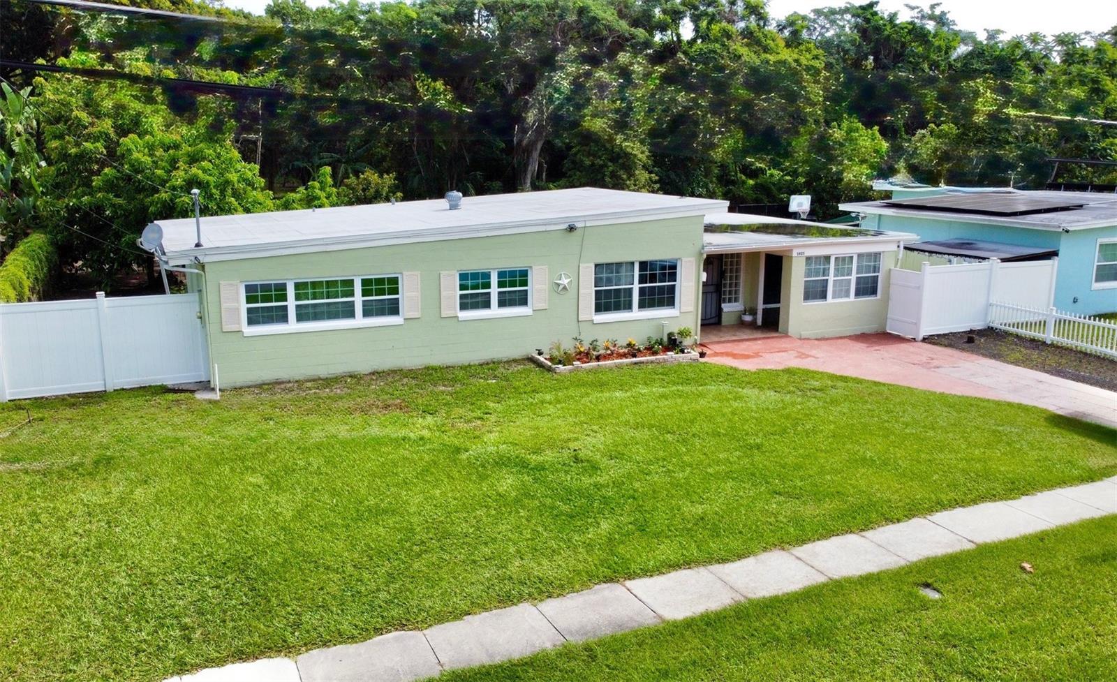 Image 3 of 21 For 5925 Dahlia Drive