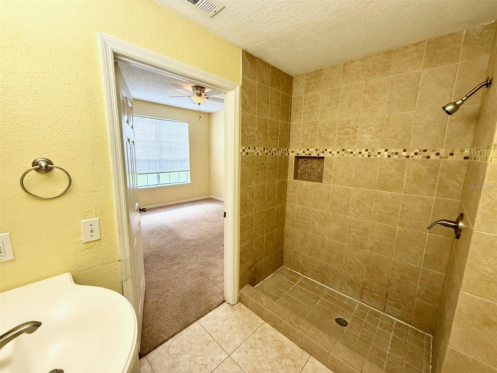 Image 10 of 17 For 13102 Mulberry Park Drive 917